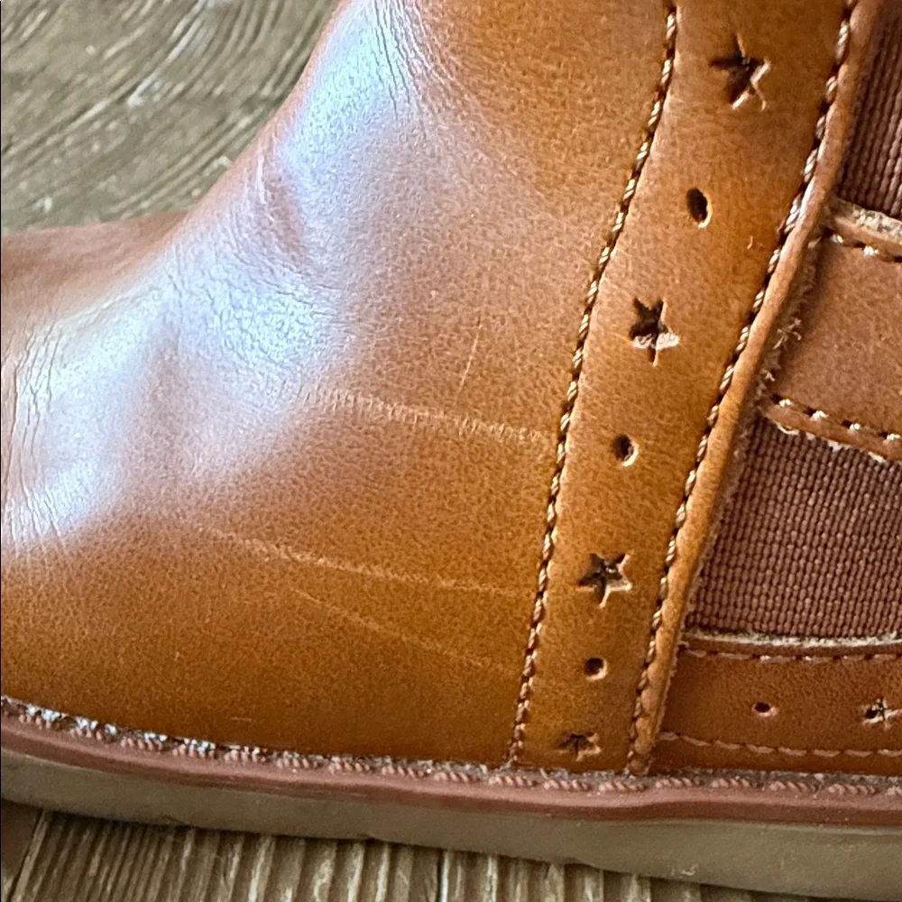 Stride rite SRT Agnes brown boots 8M zip side mild scratches need shoe shine